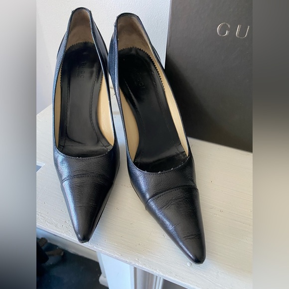 Gucci classic leather pumps. - Picture 3 of 13